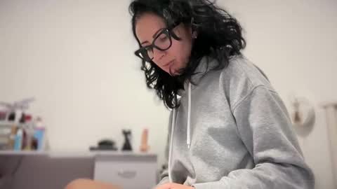 Karina online show from February 25, 2025, 4:46 am