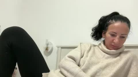 Karina online show from October 7, 2025, 8:39 pm