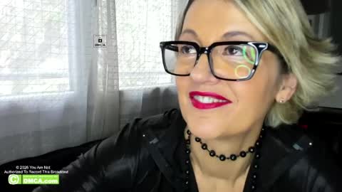 karinabrando online show from May 4, 2026, 8:43 am