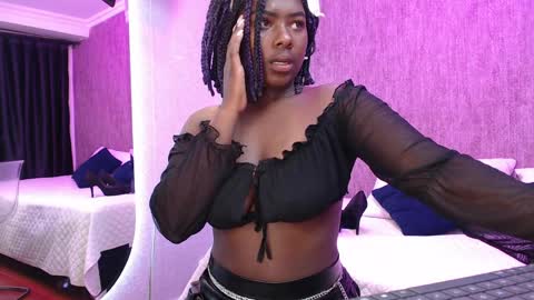 Im Karina online show from April 8, 2026, 9:53 am