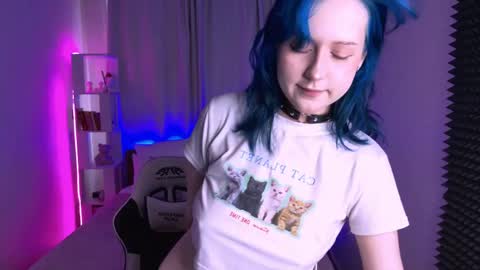 Snapshot of karinahili chatting on April 28, 2026, 10:42 am Karina online show from April 28, 2026, 10:42 am