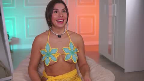 Karina online show from December 22, 2025, 9:50 am