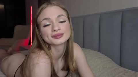 karinchik544 online show from April 20, 2026, 11:46 am