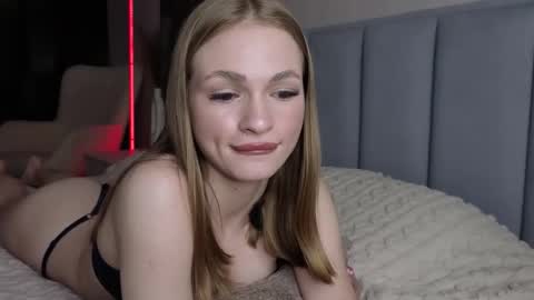 karinchik544 online show from April 26, 2026, 5:43 pm