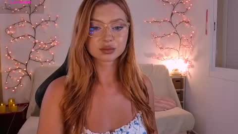 Snapshot of karinchik_ chatting on July 9, 2026, 7:18 pm Karina online show from July 9, 2026, 7:18 pm