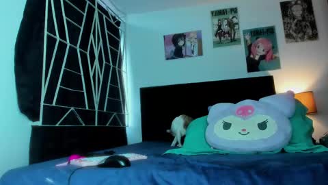 KARINNA  RAVEN online show from September 18, 2025, 10:01 pm