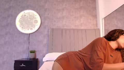 Karla online show from November 24, 2025, 7:02 pm