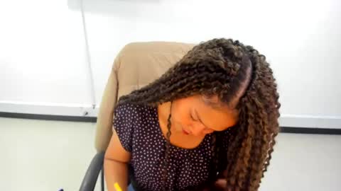 karla_cg online show from March 4, 2025, 7:43 pm