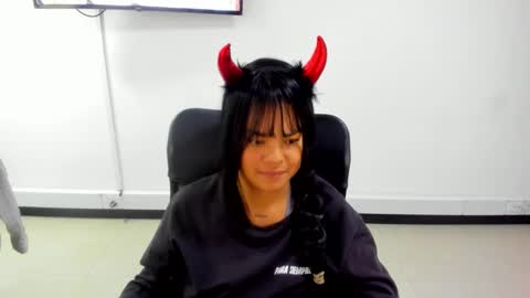 karla_cg online show from October 1, 2025, 4:02 pm