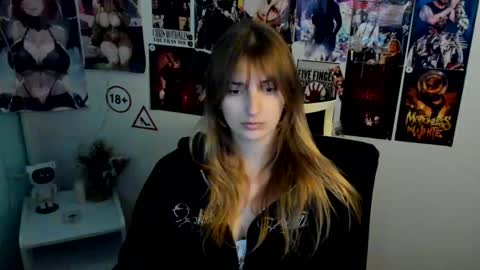 Karla online show from October 22, 2025, 12:16 pm