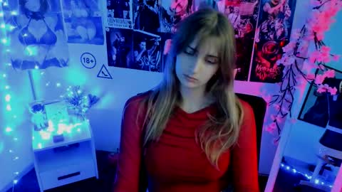 Karla online show from November 18, 2025, 7:13 am