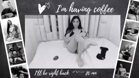 Karla  online show from October 6, 2025, 11:07 am