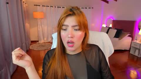 Karlita online show from September 14, 2025, 4:33 am