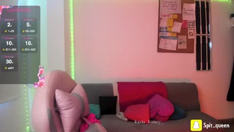 Snapshot of karla_honey_ chatting on June 23, 2026, 1:31 pm Karla online show from June 23, 2026, 1:31 pm