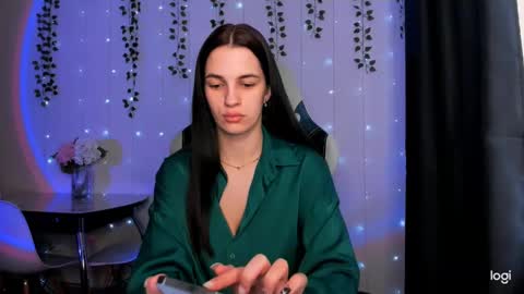 karla_lim online show from February 5, 2025, 11:55 am