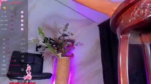 KARLA online show from October 12, 2025, 1:54 pm