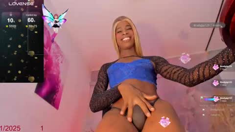 KARLA online show from November 12, 2025, 1:44 pm