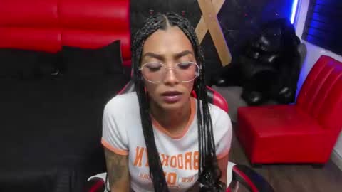 Snapshot of karlaslutskinny__ chatting on April 29, 2026, 9:43 pm karlaslutskinny__ online show from April 29, 2026, 9:43 pm
