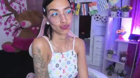 Snapshot of karlaslutskinny__ chatting on June 18, 2026, 9:19 pm karlaslutskinny__ online show from June 18, 2026, 9:19 pm