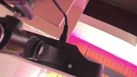 Snapshot of karly_moonn chatting on November 10, 2025, 9:03 pm Karly Moonns online show from November 10, 2025, 9:03 pm