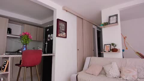 Karlye online show from February 26, 2025, 5:17 pm