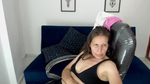 KARLYE online show from December 11, 2024, 6:04 am