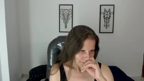 KARLYE online show from December 17, 2024, 6:02 am