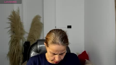 KARLYE online show from April 1, 2026, 2:12 am