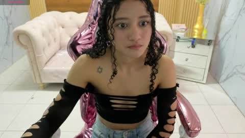 karol1_s online show from June 4, 2026, 3:01 am