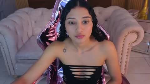 karol1_s online show from June 24, 2026, 2:54 am