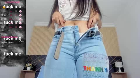 karol_cortes online show from April 17, 2026, 2:53 pm