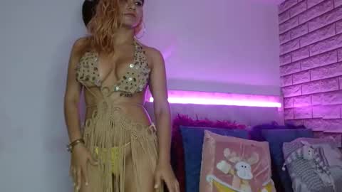 Karol labichota online show from February 21, 2025, 3:43 pm