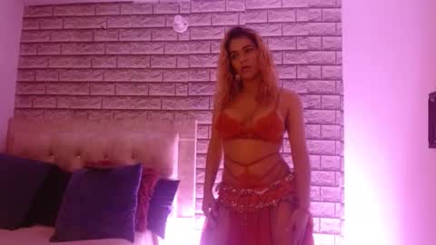 Karol labichota online show from March 7, 2025, 8:44 pm