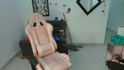    online show from February 13, 2025, 3:18 am