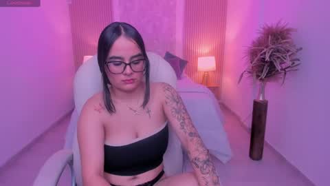 karol_priston online show from April 21, 2026, 3:13 am
