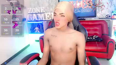 Snapshot of karol_vanessa__ chatting on April 29, 2026, 5:30 pm karol Vanessa online show from April 29, 2026, 5:30 pm