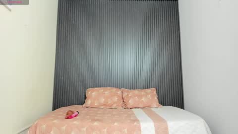 katalina online show from March 17, 2026, 2:27 am