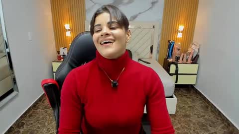 Karol and Luna online show from November 11, 2025, 7:36 pm