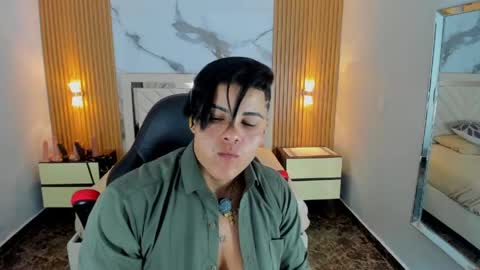Karol and Luna online show from May 22, 2026, 7:41 pm