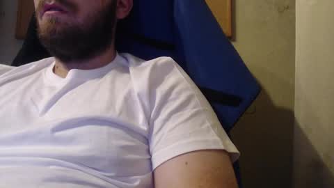 Snapshot of karolhorny96 chatting on October 11, 2025, 9:35 pm Karol online show from October 11, 2025, 9:35 pm