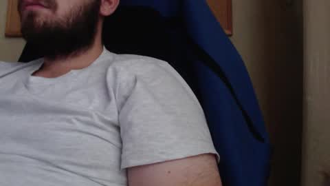 Snapshot of karolhorny96 chatting on October 12, 2025, 1:43 pm Karol online show from October 12, 2025, 1:43 pm