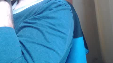 Snapshot of karolhorny96 chatting on December 17, 2025, 8:53 am Karol online show from December 17, 2025, 8:53 am