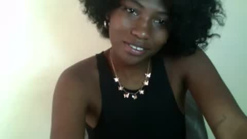 Snapshot of karoliee chatting on April 15, 2026, 5:58 am karoliee online show from April 15, 2026, 5:58 am