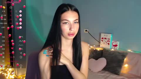 Kira online show from February 28, 2026, 2:01 am