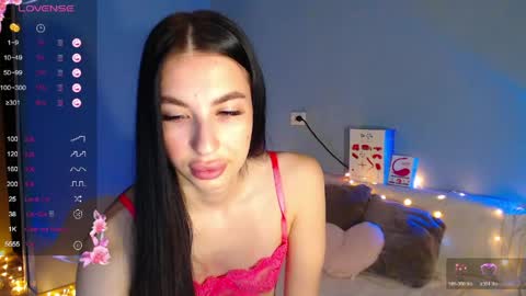 Kira online show from April 17, 2026, 2:14 am