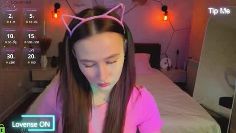 Karolina online show from March 19, 2026, 9:35 am