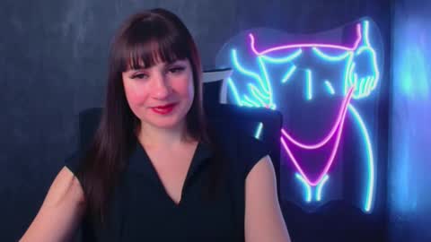 Caroline online show from December 13, 2024, 6:49 pm