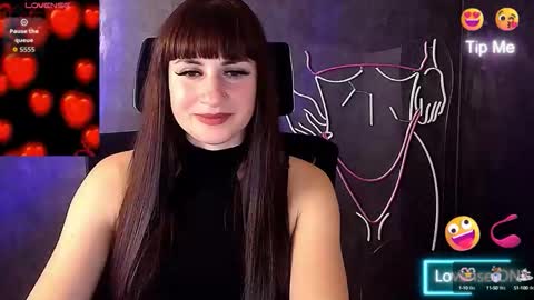 Caroline online show from October 3, 2025, 7:33 pm