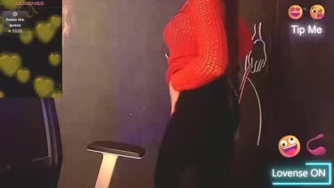 Caroline online show from October 10, 2025, 8:24 am