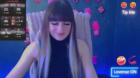 Snapshot of karolina_mia chatting on May 3, 2026, 5:46 am Caroline online show from May 3, 2026, 5:46 am